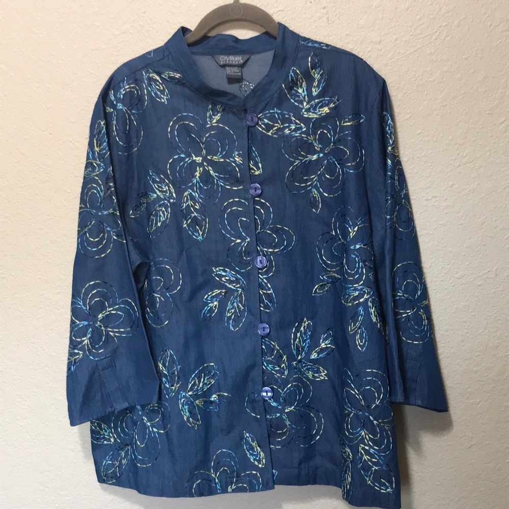 City Blues By Koret Women’s Embroidered Blouse. Excellent Condition. Size XL.